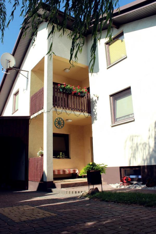 Apartamento Zielone Drzwi Starachowice Exterior foto
